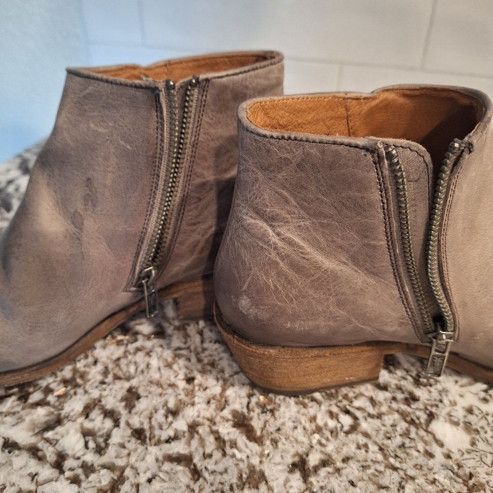 Frye Zip Leather Booties Ankle Boots Size 7B - Picture 7 of 10
